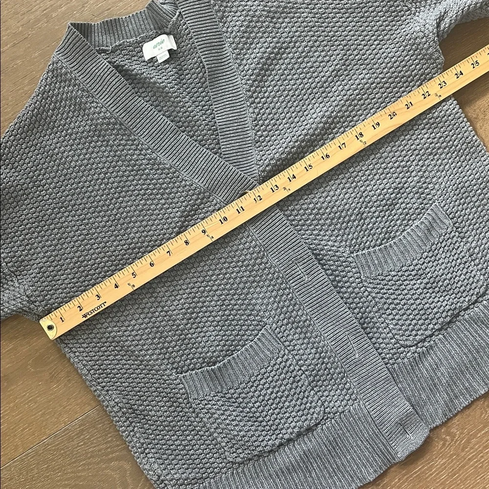 aerie Women’s Button Down Cardigan size medium